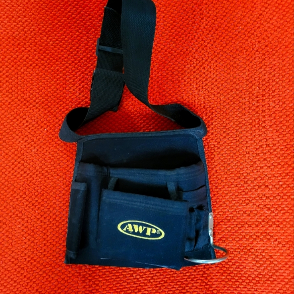 Carpenter tool belt